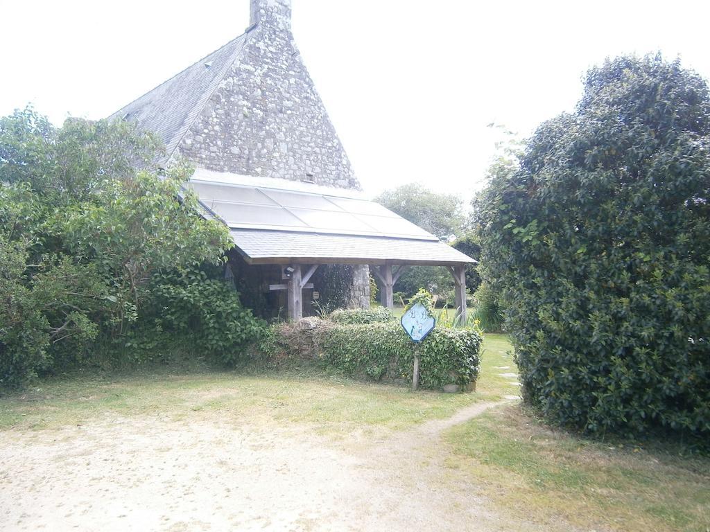 Les Chaumieres De Kerimel Bed & Breakfast Ploemel Exterior foto