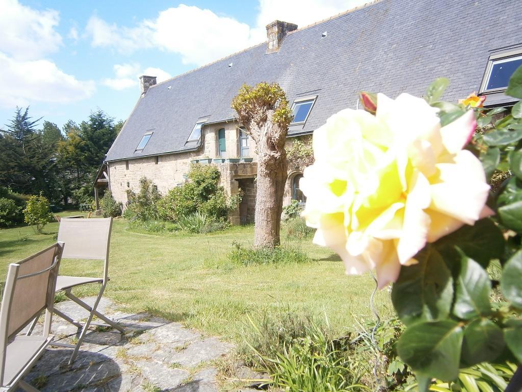 Les Chaumieres De Kerimel Bed & Breakfast Ploemel Exterior foto